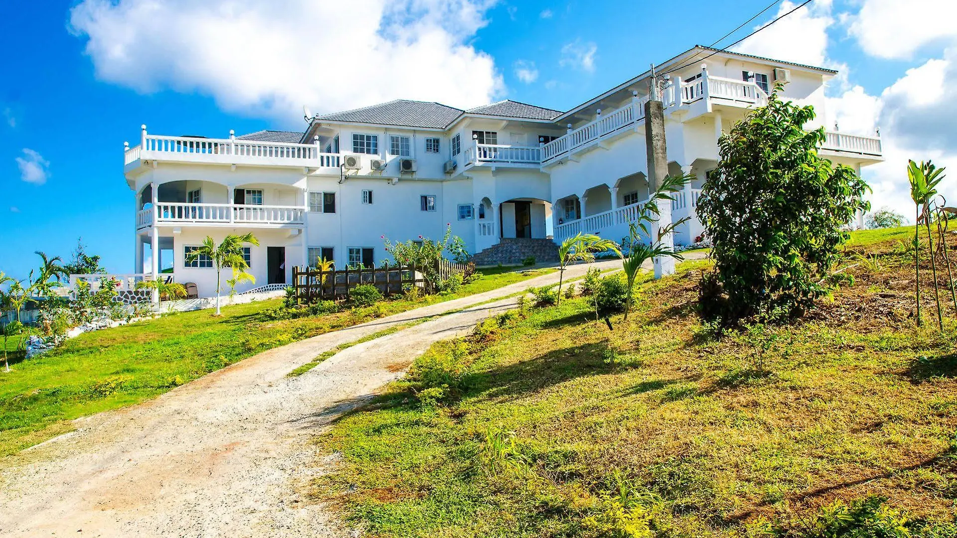 Villa Juanita Happy Grove 3*,  Jamaica